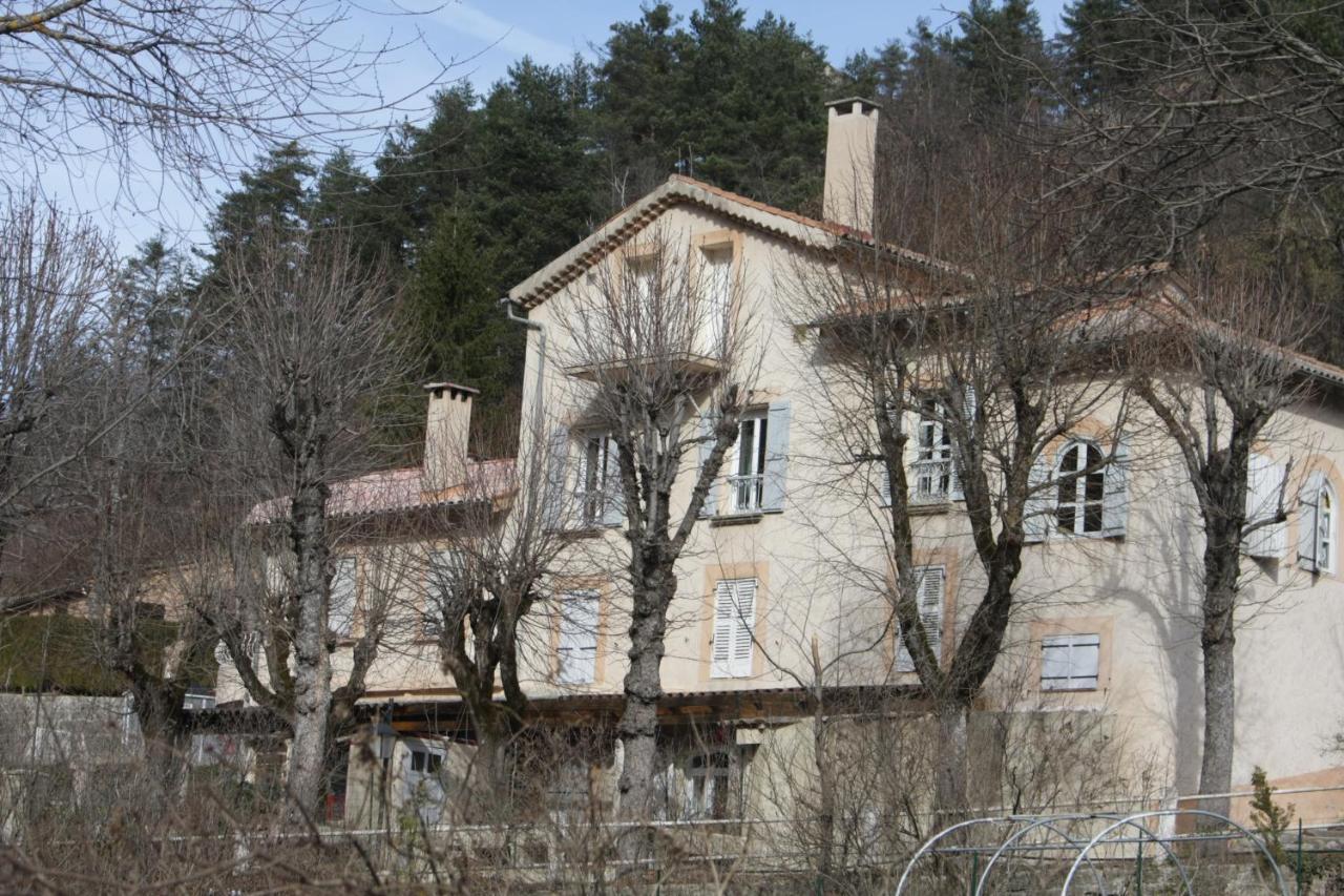 Charmant Appartement Au Coeur Des Gres D Annot Exteriér fotografie