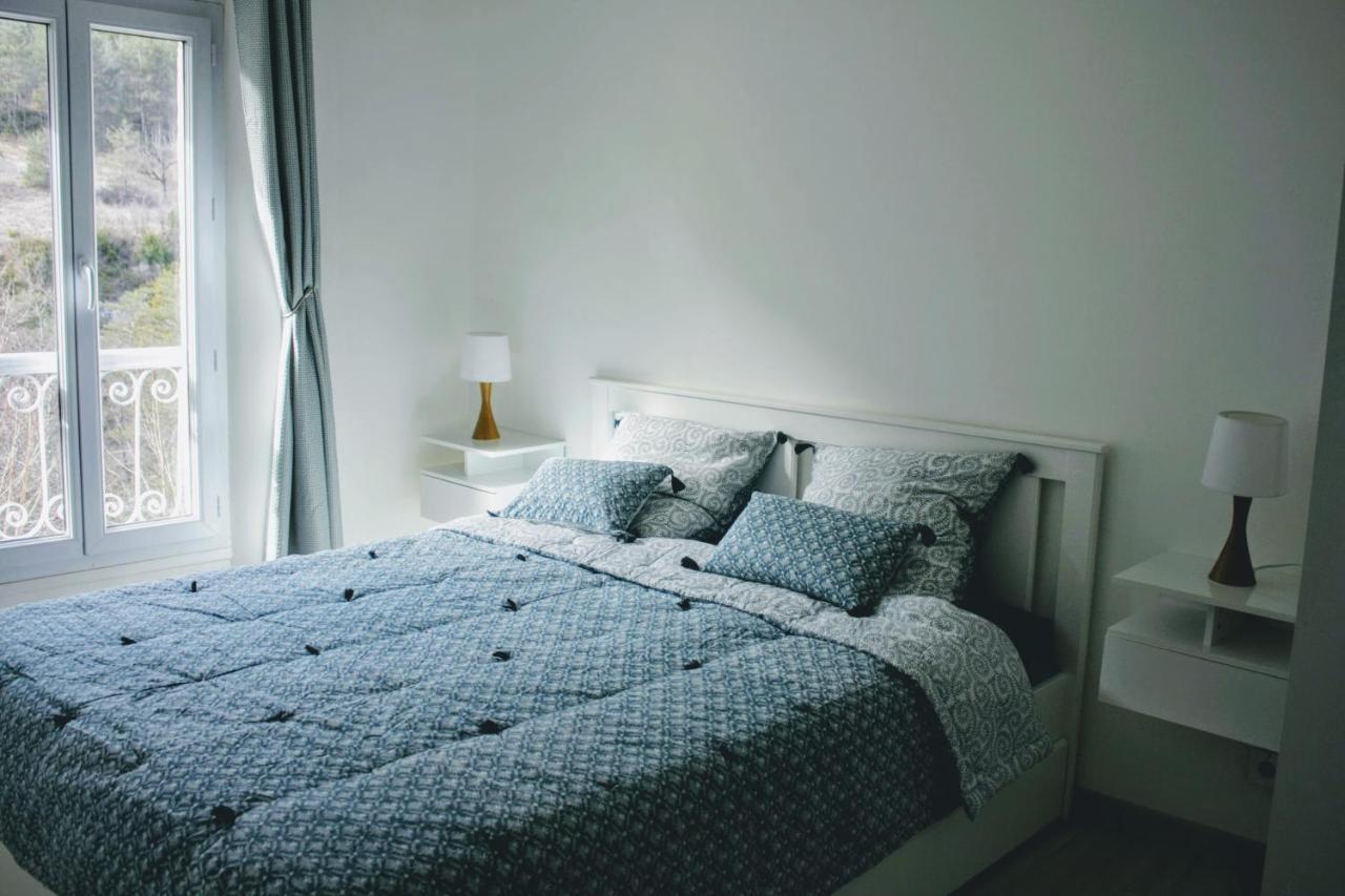 Charmant Appartement Au Coeur Des Gres D Annot Exteriér fotografie